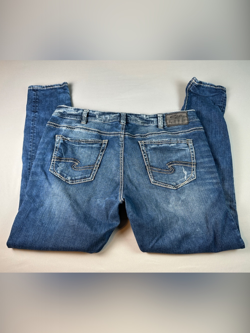 Silver Jeans Women's Boyfriend Super Stretch Denim Size 18 Plus Distressed